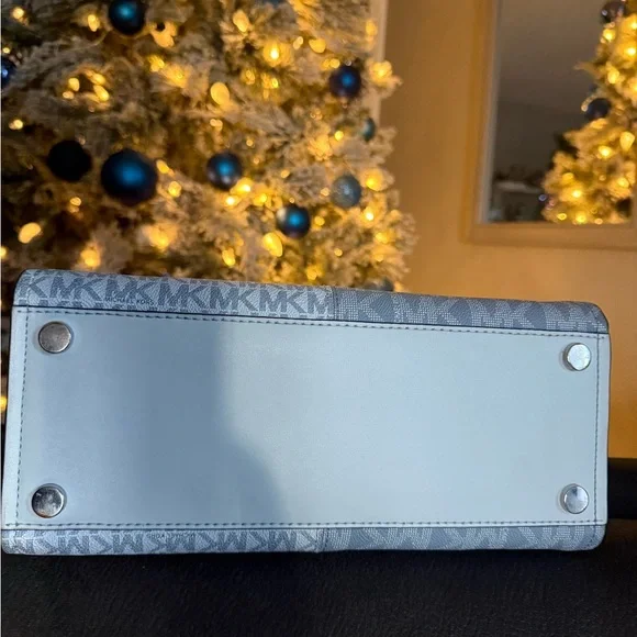 Michael Kors Blue and White Satchel - Picture 3 of 5